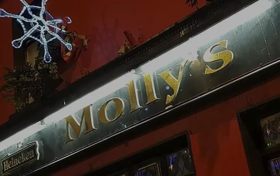 Molly’s bar in Ballaghaderreen